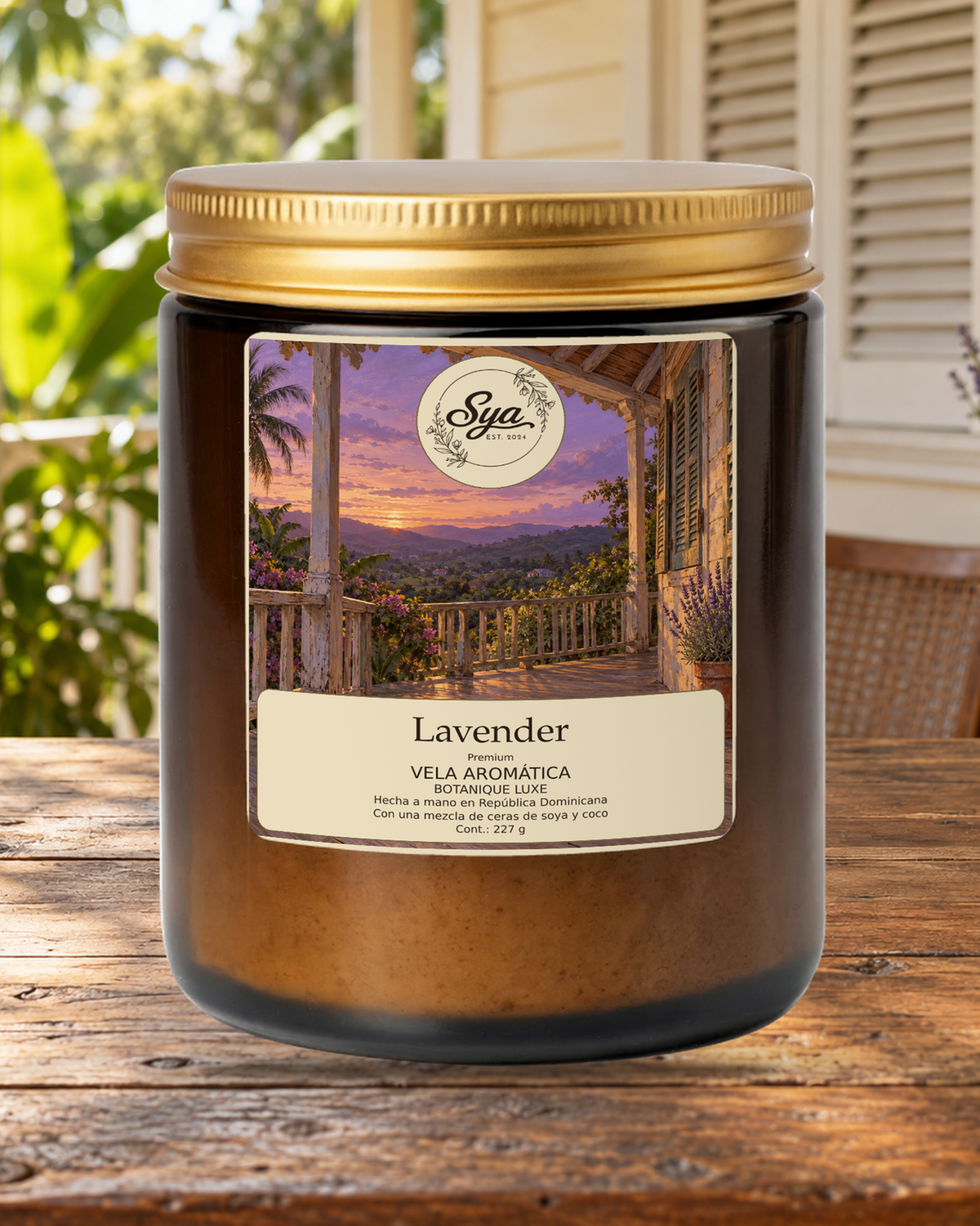 Vela Sya Lavender de Botanique Luxe en escena ambiental.