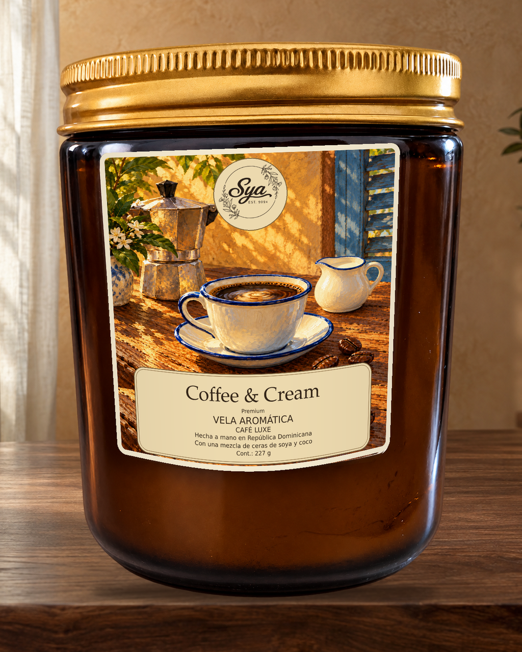 Vela Sya Coffee & Cream de Café Luxe en escena ambiental.